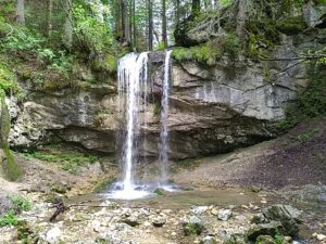 Cascade rafraichissante de la Fauge